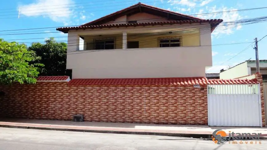 Casa com 3 Quartos para Alugar, 120 m² por R$ 1.500/Mês Rua Carais, 22 - Praia do Morro, Guarapari - ES