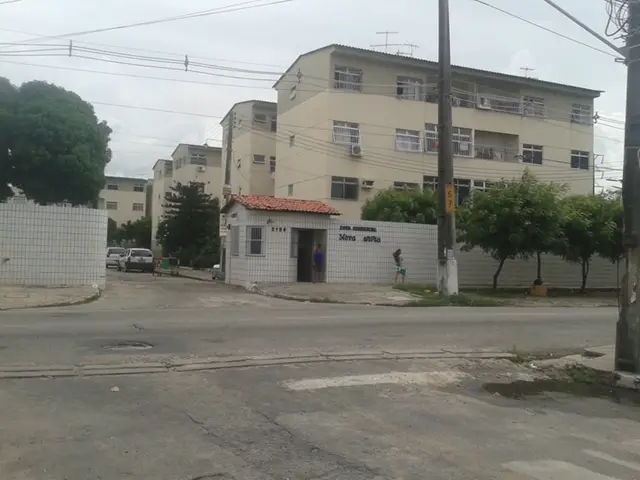 Apartamento com 2 Quartos para Alugar, 71 m² por R$ 850/Mês Avenida Sargento Hermínio Sampaio, 2755 - Sao Gerardo, Fortaleza - CE