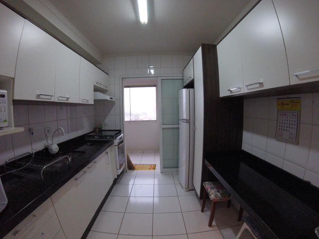 Apartamento com 3 Quartos à Venda por R$ 360.000 Avenida Bento Munhoz da Rocha Neto - Zona 07, Maringá - PR
