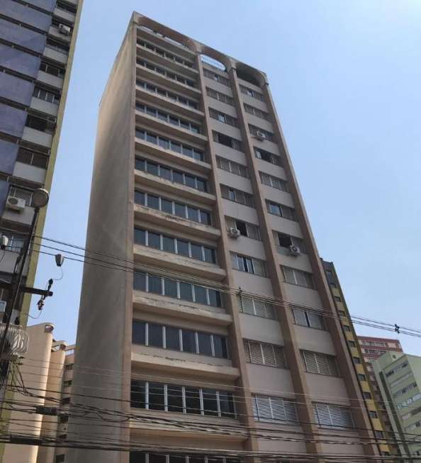 Apartamento com 4 Quartos à Venda, 203 m² por R$ 450.000 Avenida São Paulo, 450 - Centro, Londrina - PR