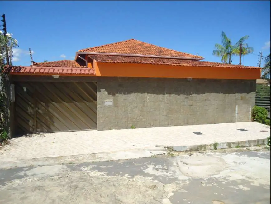 Casa com 3 Quartos para Alugar, 150 m² por R$ 2.500/Mês Rua Ramiro Santos, 292 - Tarumã, Manaus - AM