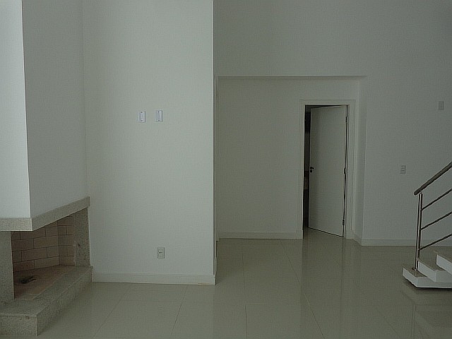 Casa para Alugar, 230 m² por R$ 4.000/Mês Rua Doutor Leopoldo Guimarães da Cunha, 1551 - Oficinas, Ponta Grossa - PR