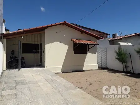 Casa com 2 Quartos para Alugar, 80 m² por R$ 900/Mês Neópolis, Natal - RN