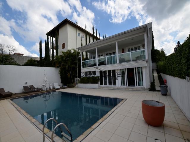 Casa de Condomínio com 3 Quartos para Alugar, 500 m² por R$ 5.000/Mês Rodovia Bunjiro Nakao - Centro, Ibiúna - SP
