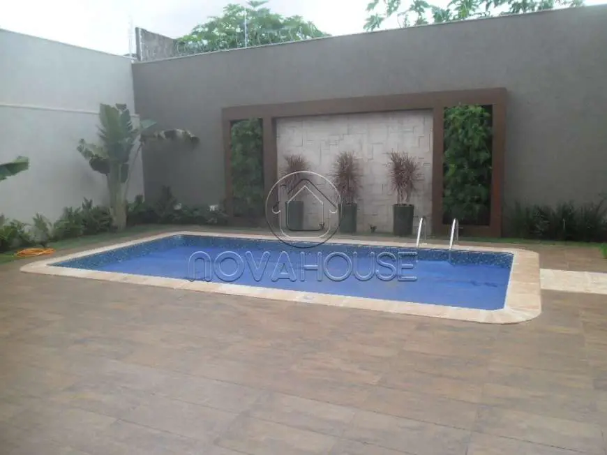 Sobrado com 3 Quartos à Venda, 336 m² por R$ 1.480.000 Vila Vilas Boas, Campo Grande - MS