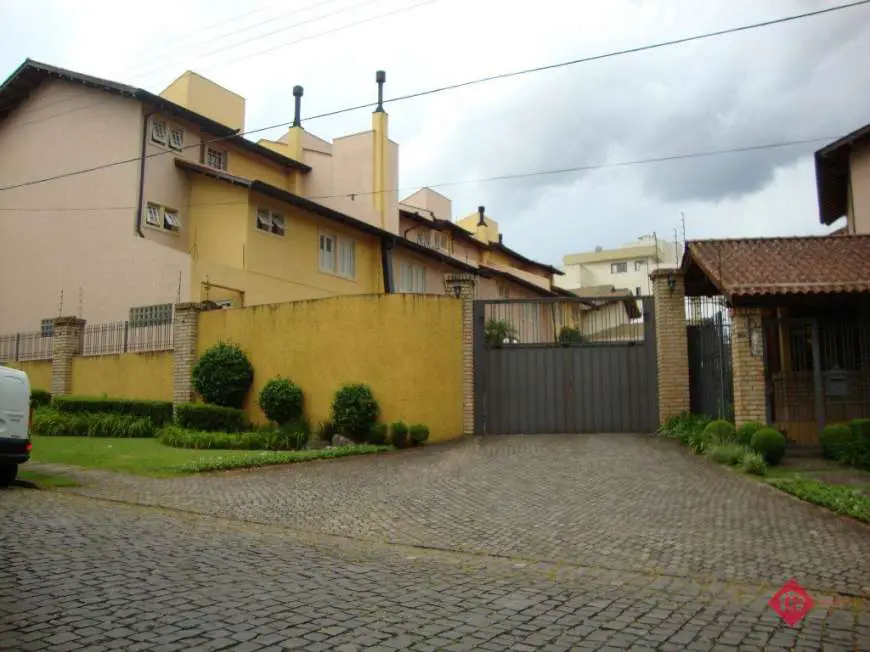 Casa com 3 Quartos à Venda, 440 m² por R$ 1.973.000 Rua Ocidentino Fontoura, 3 - Jardim América, Caxias do Sul - RS