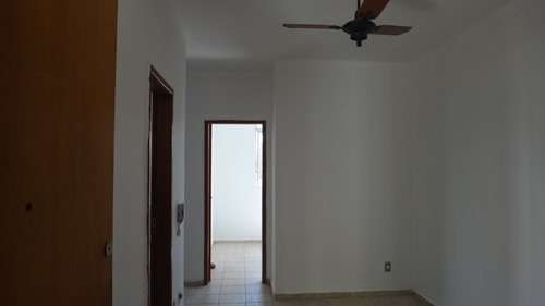 Apartamento com 2 Quartos à Venda, 45 m² por R$ 100.000 Rua Pau Brasil - Vila das Flores, Betim - MG