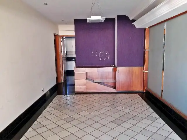 Apartamento com 4 Quartos para Alugar, 270 m² por R$ 2.200/Mês Martins, Uberlândia - MG