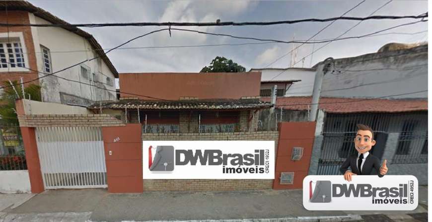 Casa com 5 Quartos para Alugar, 250 m² por R$ 4.500/Mês Petrópolis, Natal - RN
