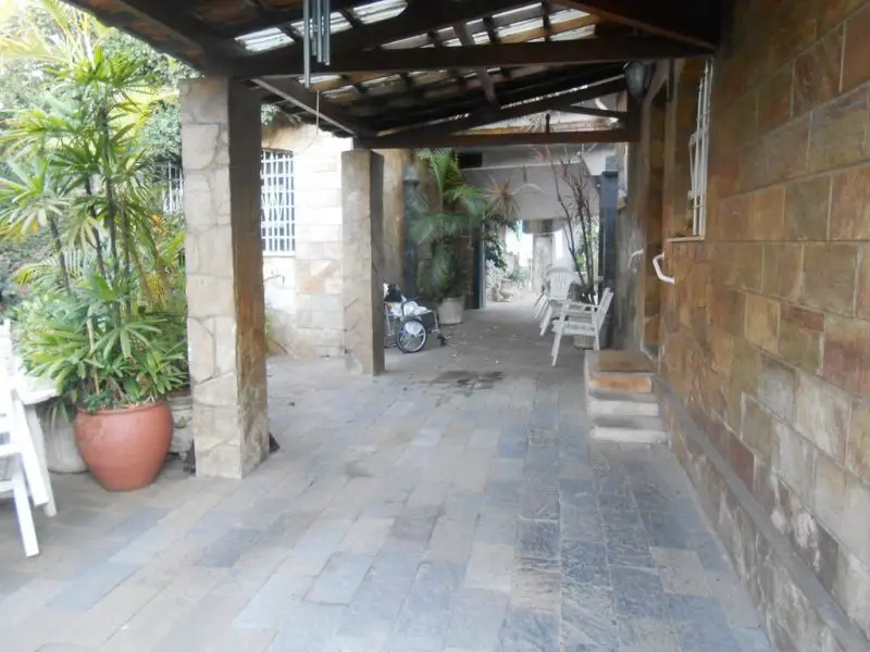 Casa com 4 Quartos à Venda, 480 m² por R$ 750.000 Rua Alegria - Paraíso, Belo Horizonte - MG