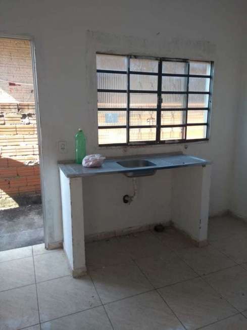 Casa com 1 Quarto para Alugar, 10 m² por R$ 500/Mês Conjunto Residencial Galo Branco, São José dos Campos - SP