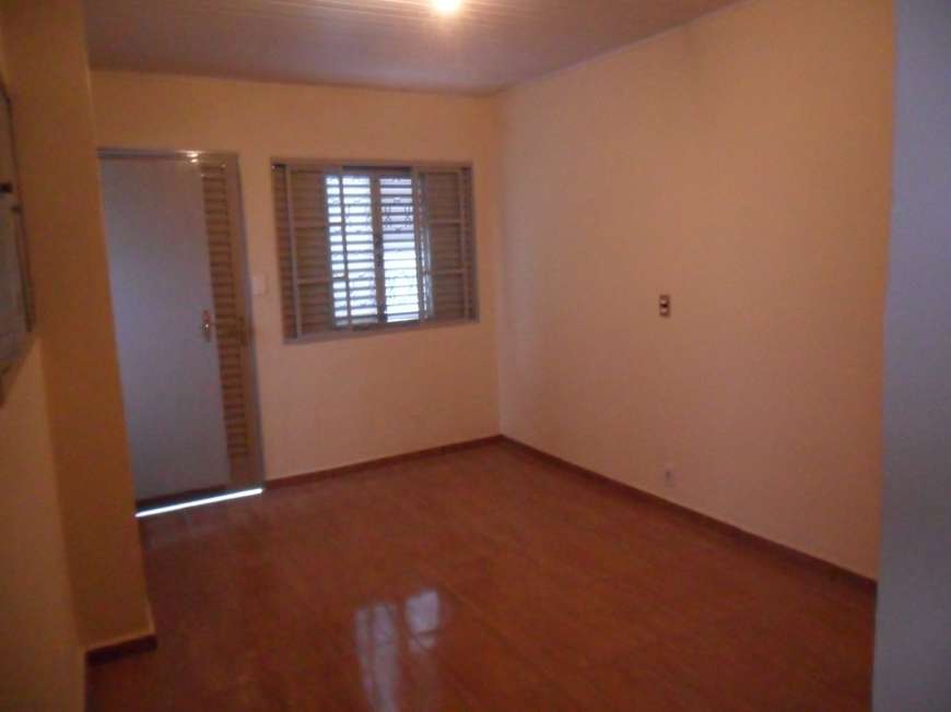 Casa com 2 Quartos para Alugar, 65 m² por R$ 1.100/Mês Rua Erva Chumbo, 271 - Jardim Guairaca, São Paulo - SP