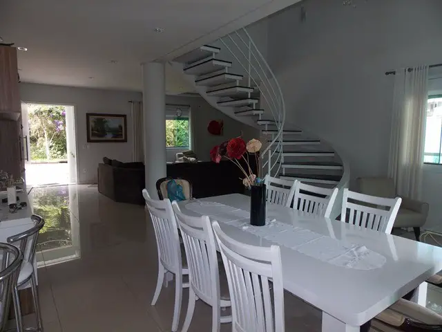 Casa de Condomínio com 3 Quartos à Venda, 315 m² por R$ 1.590.000 Trindade, Florianópolis - SC