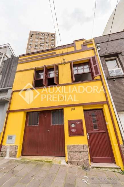 Casa com 3 Quartos para Alugar, 140 m² por R$ 3.500/Mês Rua Coronel Fernando Machado, 196 - Centro Histórico, Porto Alegre - RS