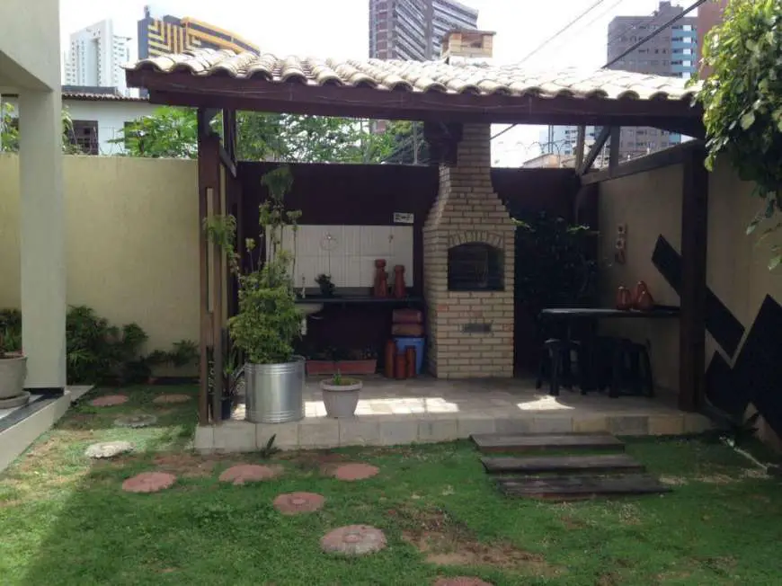 Casa com 4 Quartos para Alugar, 360 m² por R$ 3.000/Mês Rua da Lagosta, 1282 - Ponta Negra, Natal - RN