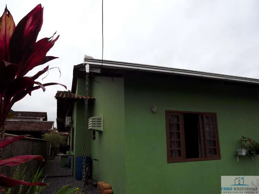 Casa com 3 Quartos à Venda, 120 m² por R$ 365.000 Espinheiros, Joinville - SC