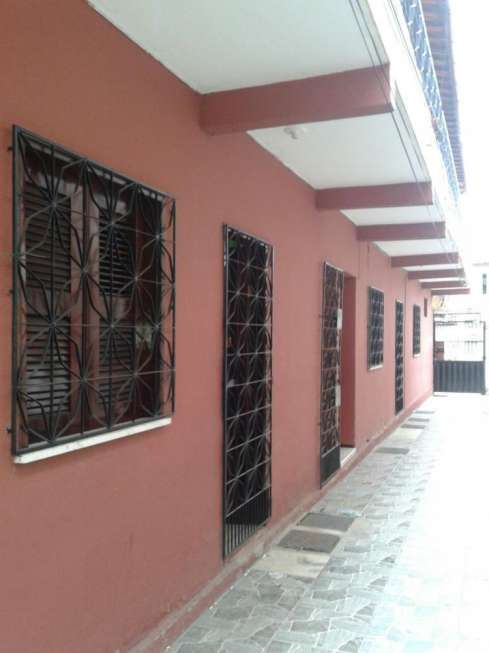Apartamento com 1 Quarto para Alugar, 40 m² por R$ 450/Mês Rua Alan Kardec, 1254 - Montese, Fortaleza - CE