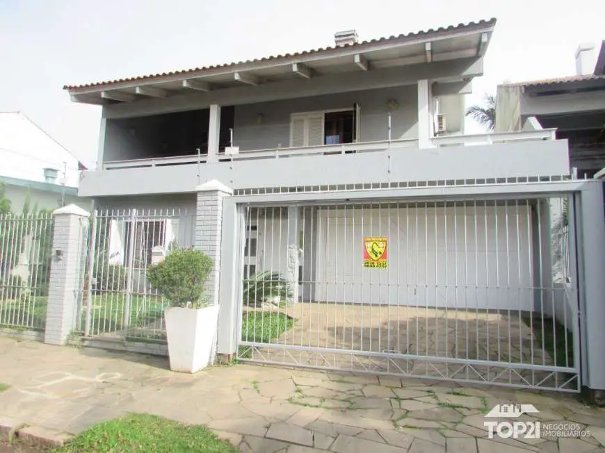 Casa com 4 Quartos para Alugar, 385 m² por R$ 6.000/Mês Jardim Planalto, Porto Alegre - RS