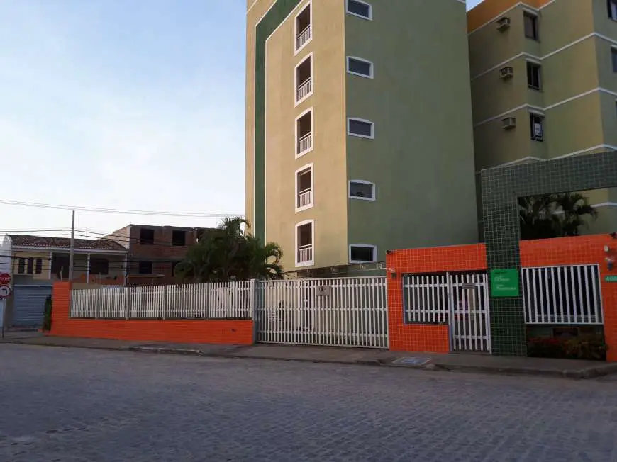 Apartamento com 3 Quartos à Venda, 78 m² por R$ 180.000 Avenida Maria Pastora, 400 - Farolândia, Aracaju - SE