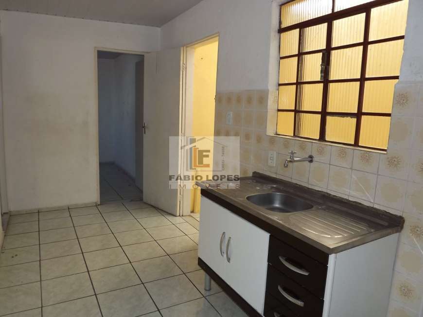 Casa com 2 Quartos para Alugar por R$ 1.000/Mês Vila Palmares, Santo André - SP