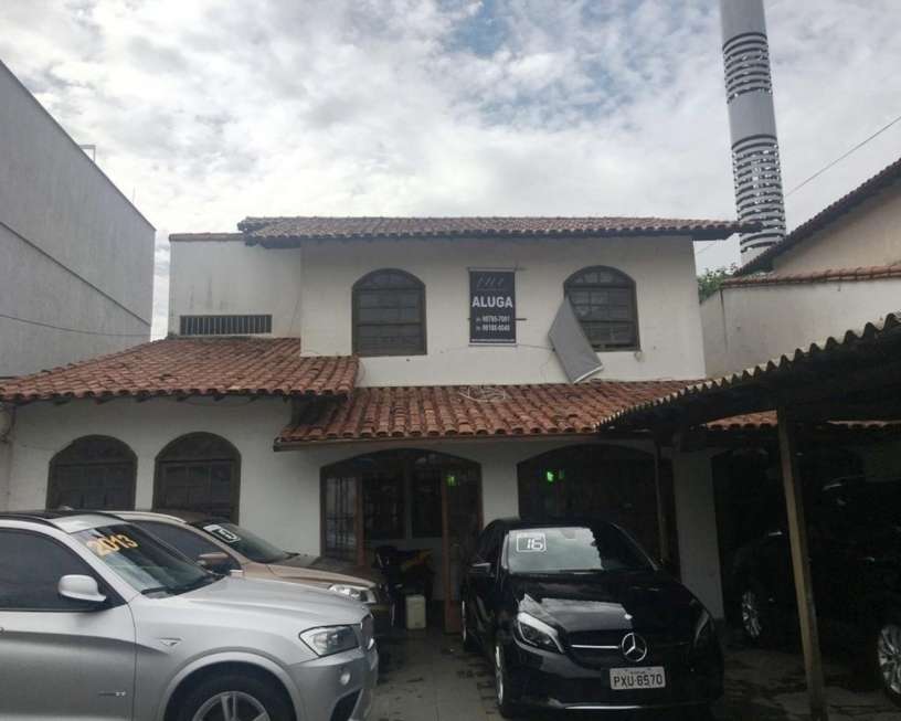 Casa com 5 Quartos para Alugar por R$ 10.000/Mês Santa Lúcia, Belo Horizonte - MG