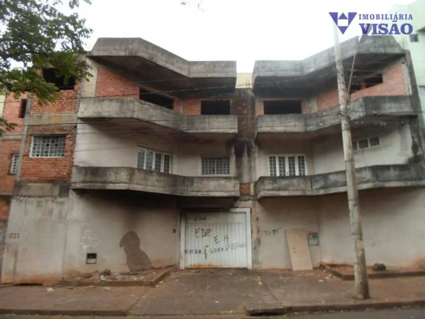 Apartamento com 1 Quarto para Alugar, 400 m² por R$ 2.000/Mês Santa Maria, Uberaba - MG