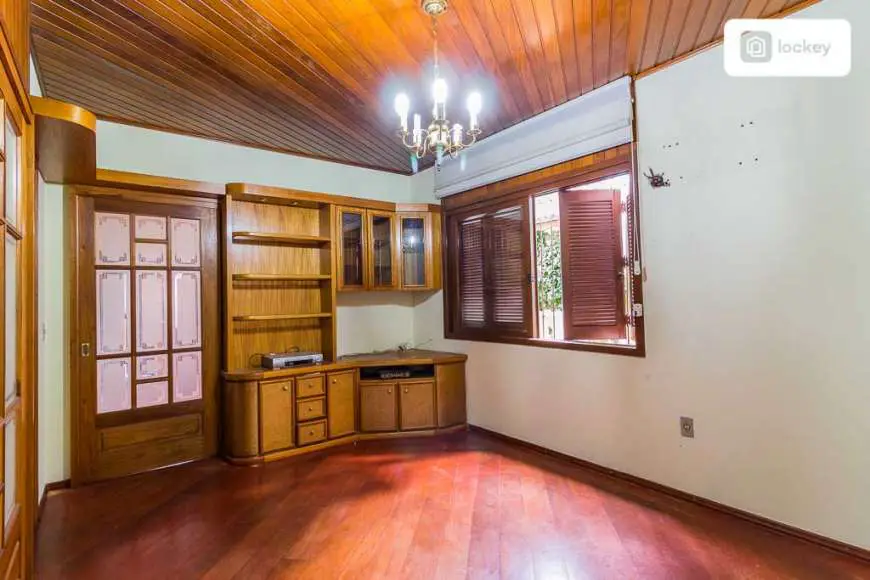 Casa com 7 Quartos para Alugar, 400 m² por R$ 8.500/Mês Rua Coronel Manoel Py, 73 - São João, Porto Alegre - RS