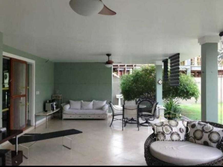 Casa com 5 Quartos à Venda, 680 m² por R$ 4.400.000 Avenida Sul - Mangueirão, Belém - PA