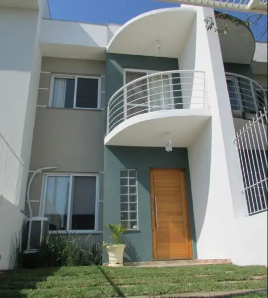 Casa com 2 Quartos à Venda, 89 m² por R$ 228.000 Rua Raul Bop, 128 - Belém Novo, Porto Alegre - RS