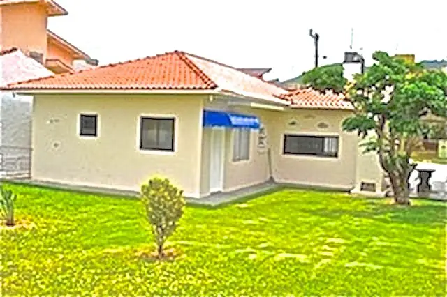 Casa com 3 Quartos para Alugar por R$ 600/Dia Rua dos Polvos - Jurerê, Florianópolis - SC