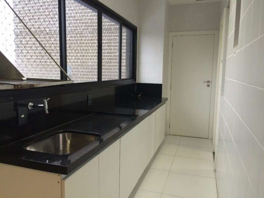 Apartamento com 4 Quartos à Venda, 190 m² por R$ 990.000 Nossa Senhora das Graças, Manaus - AM
