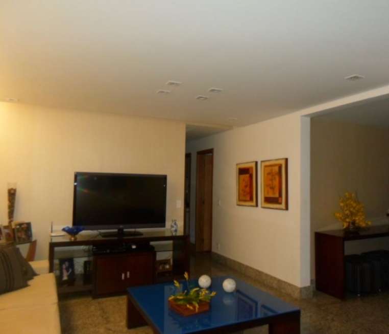 Apartamento com 3 Quartos à Venda, 133 m² por R$ 640.000 Rua Cravinas - Esplanada, Belo Horizonte - MG