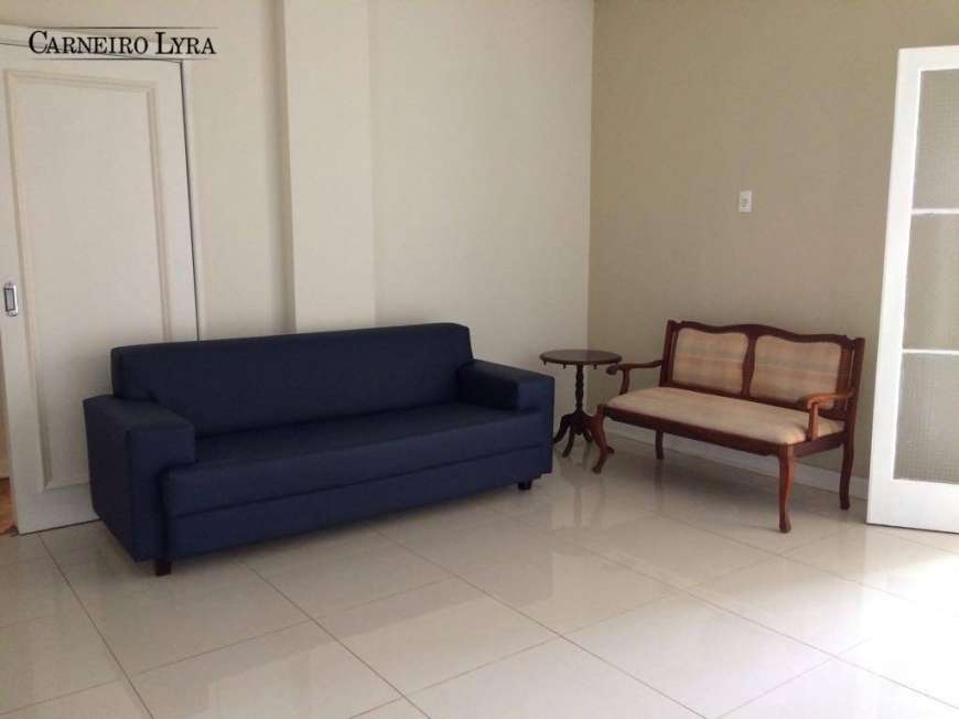 Apartamento com 2 Quartos para Alugar, 70 m² por R$ 900/Mês Rua Amaral Gurgel - Centro, Jaú - SP