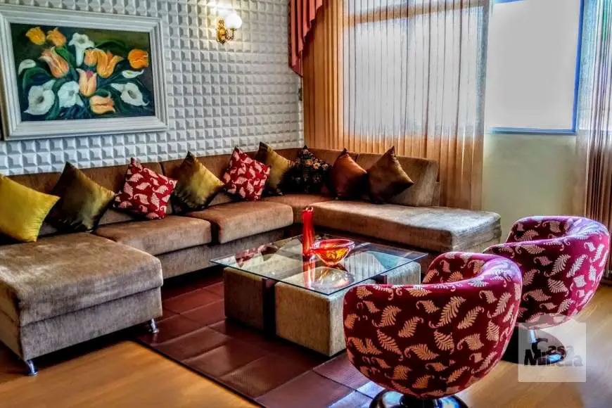 Casa com 5 Quartos à Venda, 296 m² por R$ 600.000 Rua Luiza Chequer Santos - Santa Efigênia, Belo Horizonte - MG