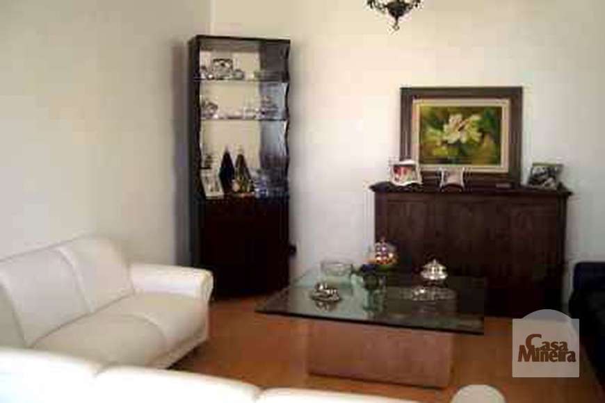 Casa com 5 Quartos à Venda, 194 m² por R$ 680.000 Rua Monte Sião - Serra, Belo Horizonte - MG