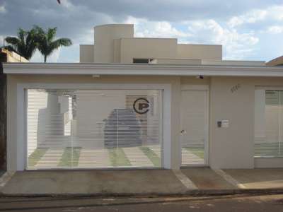 Casa com 3 Quartos para Alugar, 200 m² por R$ 4.600/Mês Ribeirânia, Ribeirão Preto - SP