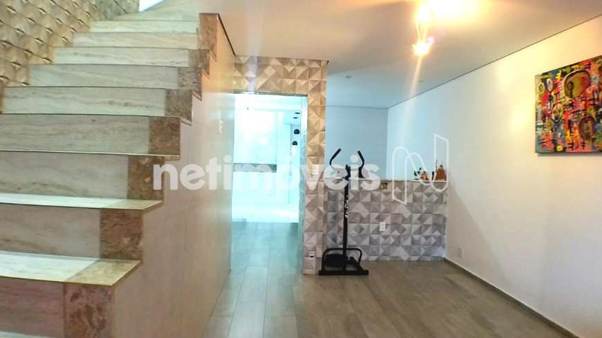 Casa com 2 Quartos à Venda, 58 m² por R$ 300.000 Pompéia, Belo Horizonte - MG