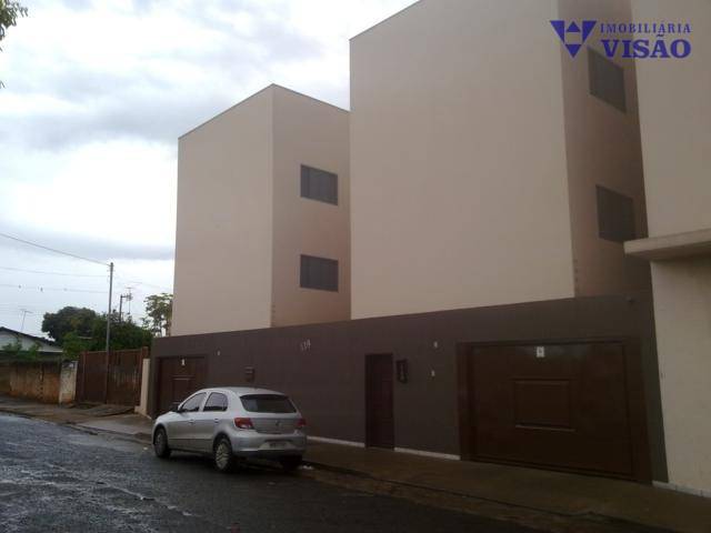 Apartamento com 3 Quartos para Alugar, 55 m² por R$ 750/Mês Parque das Americas, Uberaba - MG