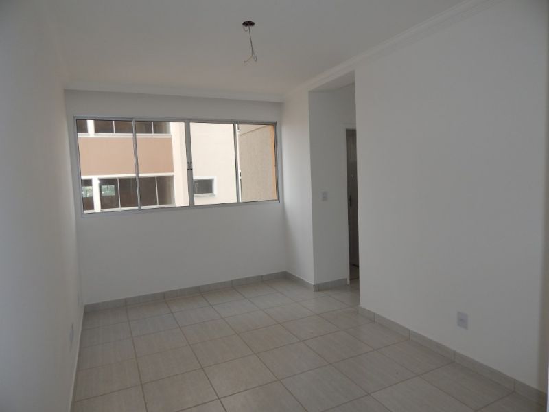 Apartamento com 2 Quartos à Venda, 79 m² por R$ 220.000 Rua Rita Camargos, 78 - Nacional, Contagem - MG