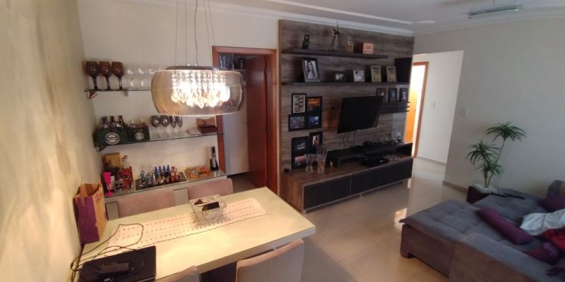 Apartamento com 3 Quartos à Venda, 75 m² por R$ 300.000 Rua Wiver Hernandes da Silva, 494 - Manacás, Belo Horizonte - MG
