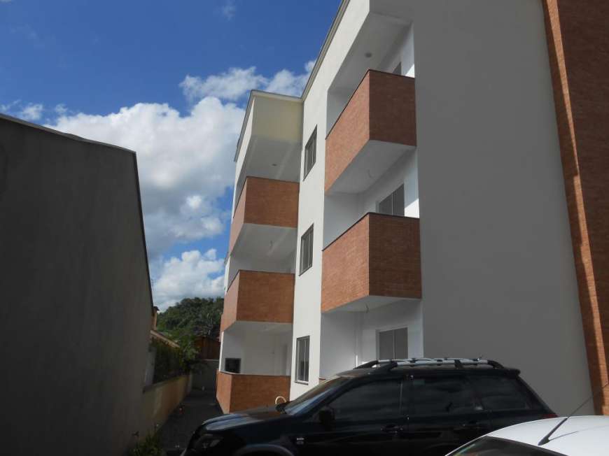 Apartamento com 2 Quartos para Alugar, 110 m² por R$ 1.100/Mês Rua das Magnólias, 307 - São Marcos, Joinville - SC
