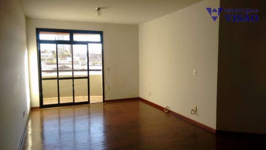 Apartamento com 3 Quartos para Alugar, 155 m² por R$ 1.200/Mês Vila Maria Helena, Uberaba - MG
