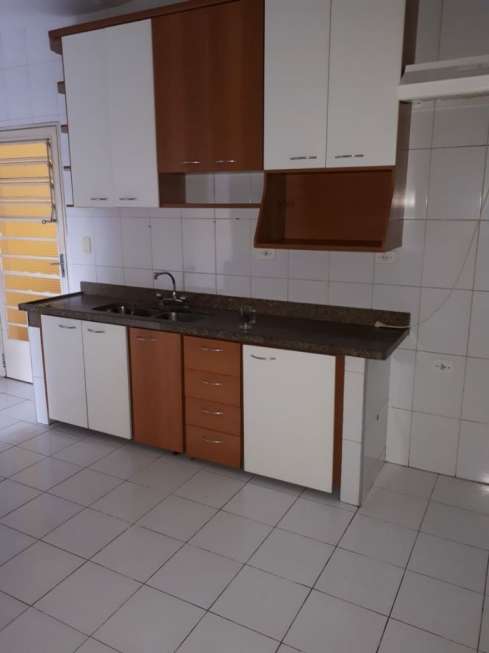 Casa com 2 Quartos para Alugar, 200 m² por R$ 2.500/Mês Rua Doutor Ernani da Gama Corrêa, 01 - Conjunto Residencial Butantã, São Paulo - SP