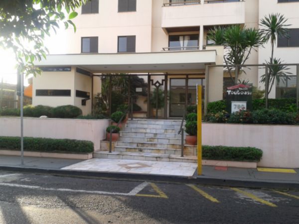 Apartamento com 2 Quartos para Alugar, 78 m² por R$ 1.200/Mês Centro, Araraquara - SP