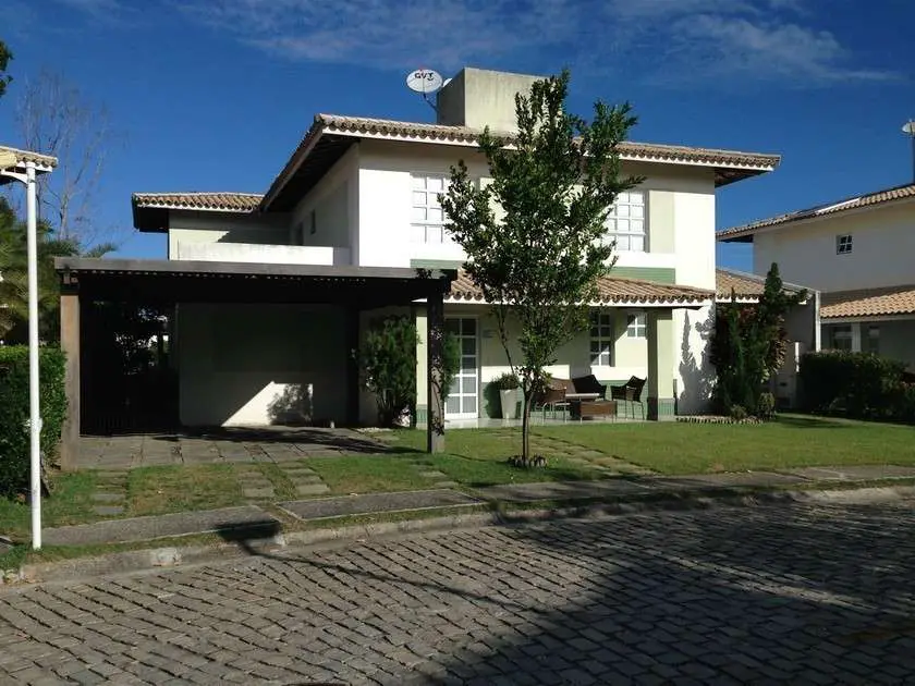 Casa de Condomínio com 4 Quartos para Alugar, 220 m² por R$ 6.000/Mês Alameda Passárgada - Itapuã, Salvador - BA