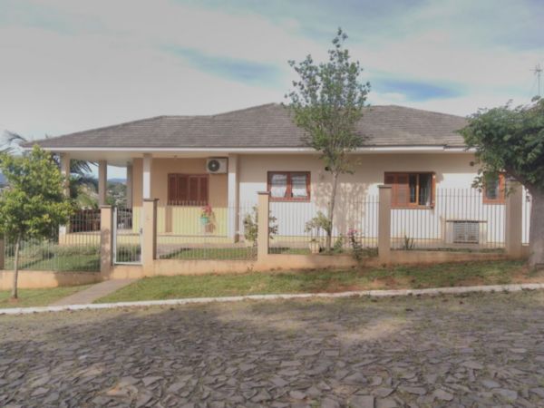 Casa com 4 Quartos à Venda, 230 m² por R$ 692.000 Centro, Dois Irmãos - RS