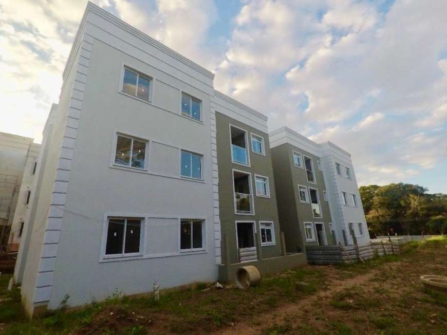 Apartamento com 3 Quartos à Venda, 72 m² por R$ 255.000 Rua Capitão Leônidas Marques - Uberaba, Curitiba - PR