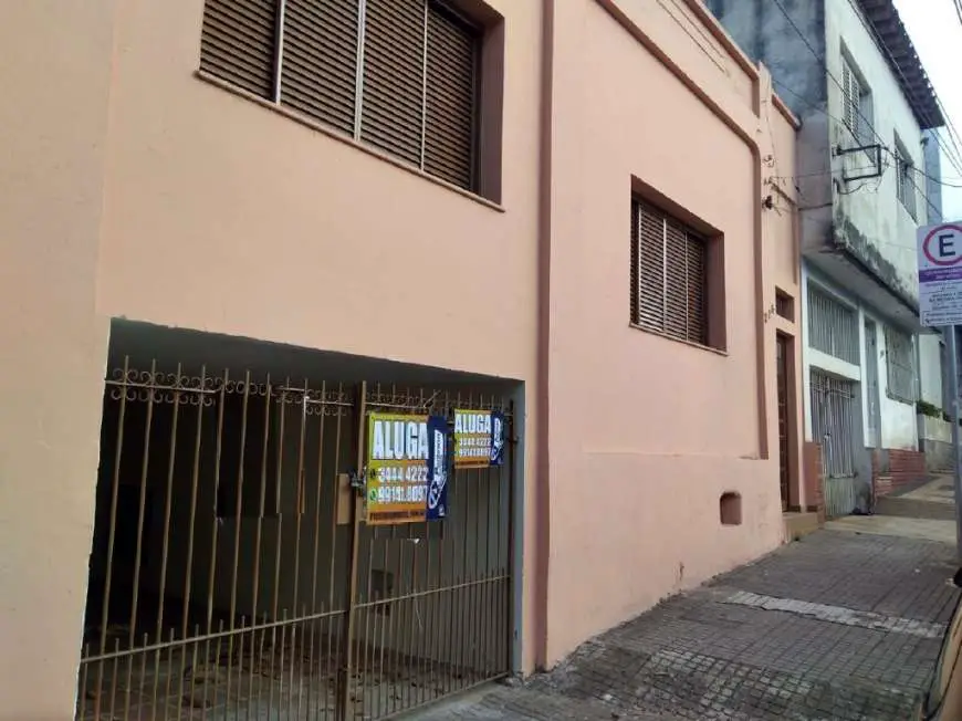 Casa com 3 Quartos para Alugar por R$ 1.100/Mês Centro, Limeira - SP