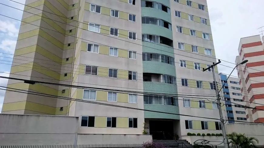 Apartamento com 3 Quartos à Venda, 77 m² por R$ 347.000 Portão, Curitiba - PR