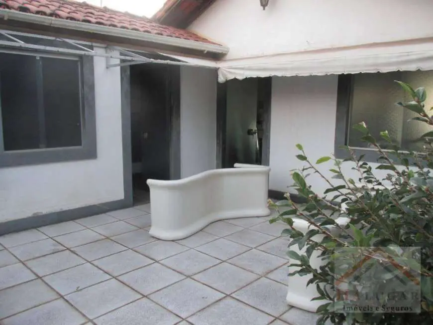 Casa com 5 Quartos à Venda, 432 m² por R$ 850.000 Paraíso, Belo Horizonte - MG